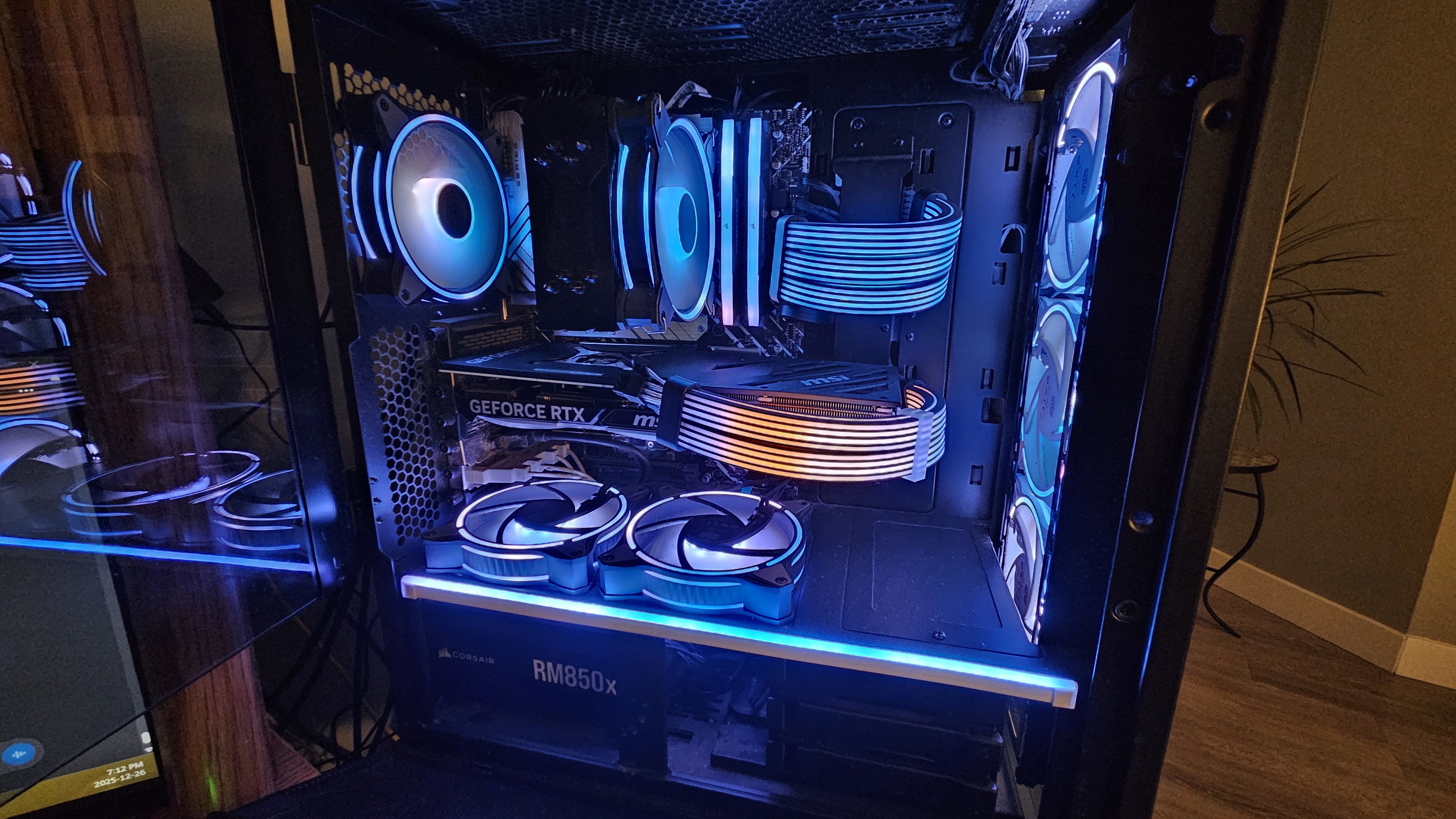 Luke-PC interior showing main components